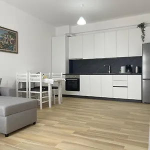 شقة Atrium Residency, تيرانا