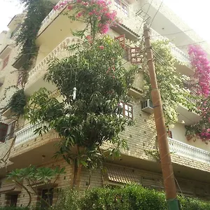 https://royal-apartments-luxor.hotels-luxor-egypt.com